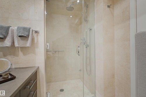 14232 Ravine Drive, Edmonton, AB - Indoor Photo Showing Bathroom