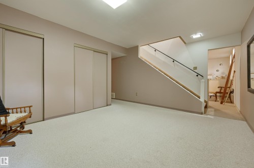14232 Ravine Drive, Edmonton, AB - Indoor Photo Showing Other Room