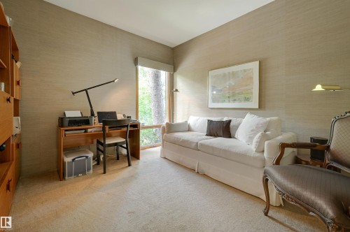 14232 Ravine Drive, Edmonton, AB - Indoor Photo Showing Living Room
