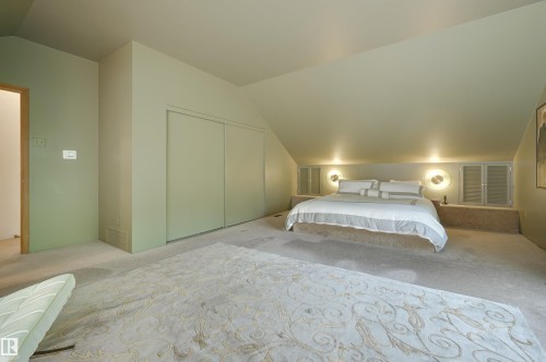 14232 Ravine Drive, Edmonton, AB - Indoor Photo Showing Bedroom