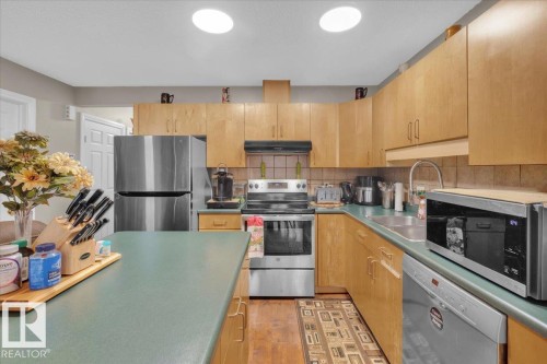 1 345 Kirkness Road, Edmonton, AB - Indoor Photo Showing Kitchen