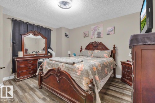 1 345 Kirkness Road, Edmonton, AB - Indoor Photo Showing Bedroom