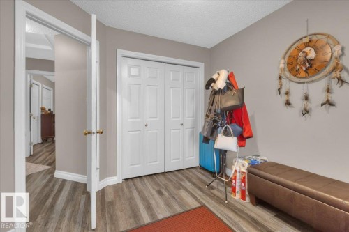 1 345 Kirkness Road, Edmonton, AB - Indoor