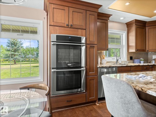 20456 Twp Road 544, Rural Strathcona County, AB - Indoor Photo Showing Kitchen