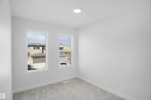 21035 25 Avenue, Edmonton, AB - Indoor Photo Showing Other Room