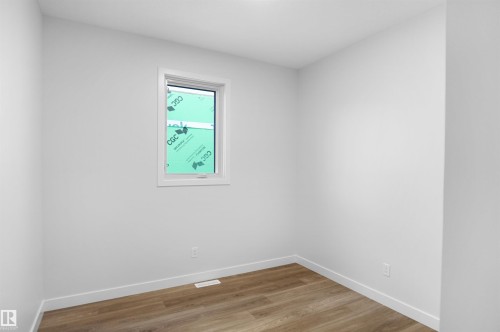 17420 7 Street, Edmonton, AB - Indoor Photo Showing Other Room