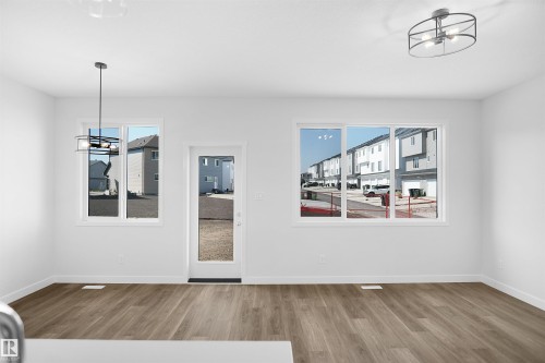 17420 7 Street, Edmonton, AB - Indoor Photo Showing Other Room