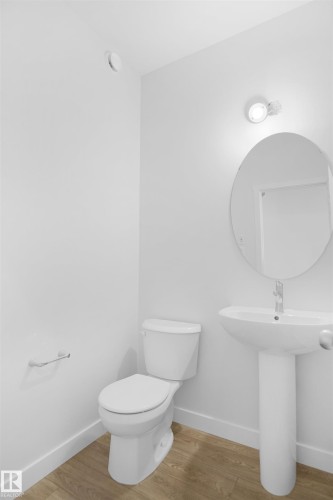 17420 7 Street, Edmonton, AB - Indoor Photo Showing Bathroom