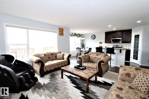 1218 37 Avenue Nw, Edmonton, AB - Indoor Photo Showing Living Room