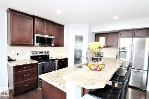 1218 37 Avenue Nw, Edmonton, AB - Indoor Photo Showing Kitchen With Upgraded Kitchen