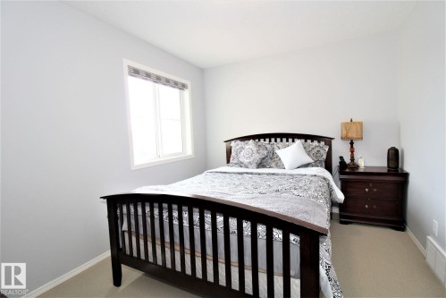 1218 37 Avenue Nw, Edmonton, AB - Indoor Photo Showing Bedroom