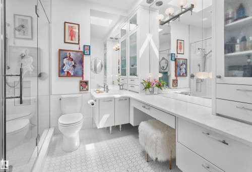 4804 154 Street, Edmonton, AB - Indoor Photo Showing Bathroom