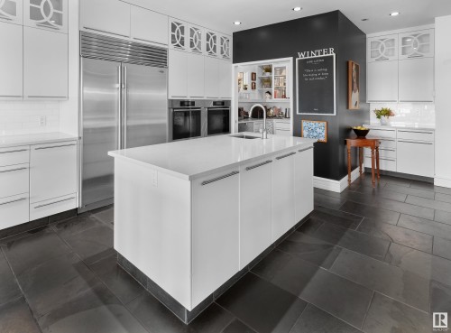 4804 154 Street, Edmonton, AB - Indoor Photo Showing Kitchen