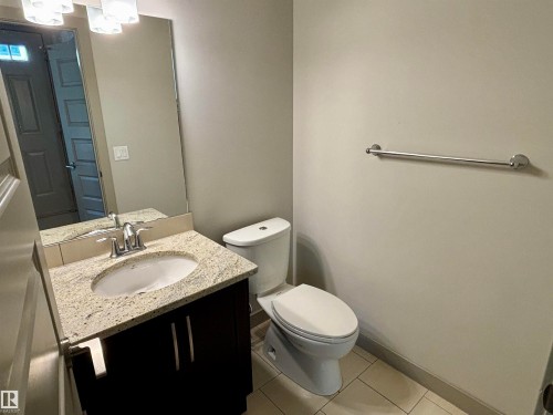 114 10510 56 Avenue, Edmonton, AB - Indoor Photo Showing Bathroom