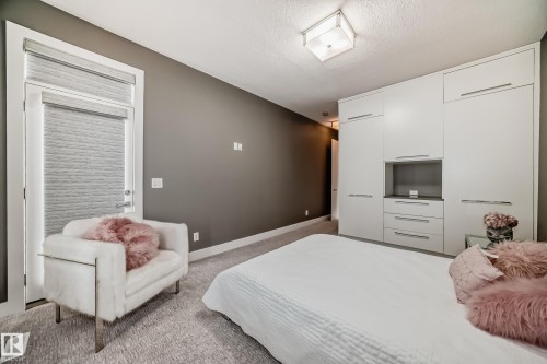 4129 Cameron Heights Point, Edmonton, AB - Indoor Photo Showing Bedroom