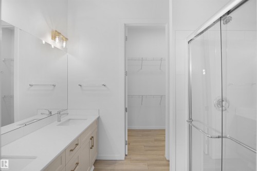 7505 Observer Lane, Edmonton, AB - Indoor Photo Showing Bathroom