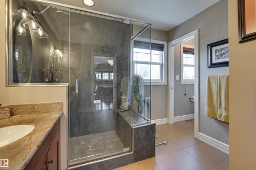 10534 135 Street, Edmonton, AB - Indoor Photo Showing Bathroom