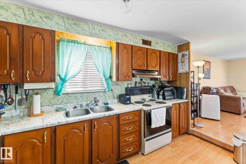 5240 53 Avenue, Wabamun, AB - Indoor Photo Showing Kitchen With Double Sink