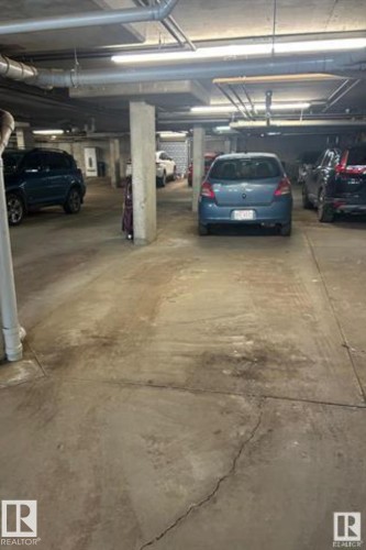 202 10707 102 Avenue, Edmonton, AB - Indoor Photo Showing Garage