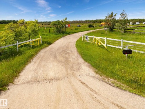 21150 Fort Road, Edmonton, AB 