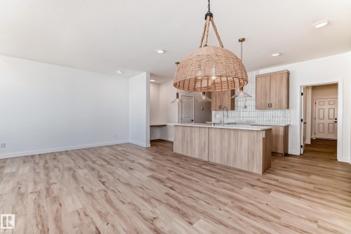 8213 Kiriak Loop, Edmonton, AB - Indoor Photo Showing Kitchen