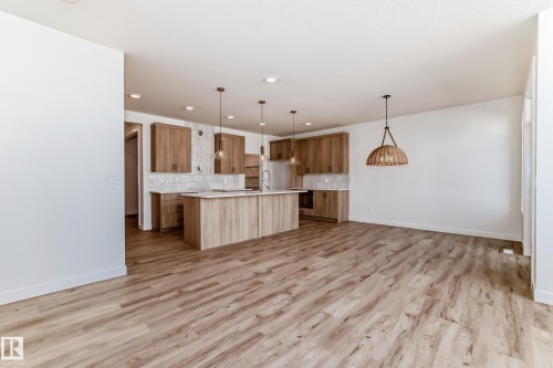 8213 Kiriak Loop, Edmonton, AB - Indoor Photo Showing Kitchen