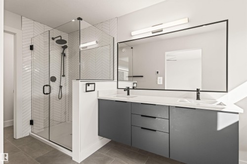 2 8343 Saskatchewan Drive, Edmonton, AB - Indoor Photo Showing Bathroom