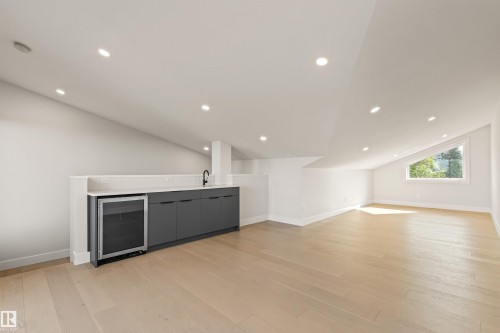 2 8343 Saskatchewan Drive, Edmonton, AB - Indoor Photo Showing Other Room