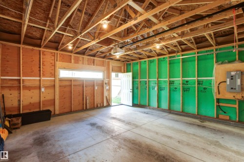 2 8343 Saskatchewan Drive, Edmonton, AB - Indoor Photo Showing Garage