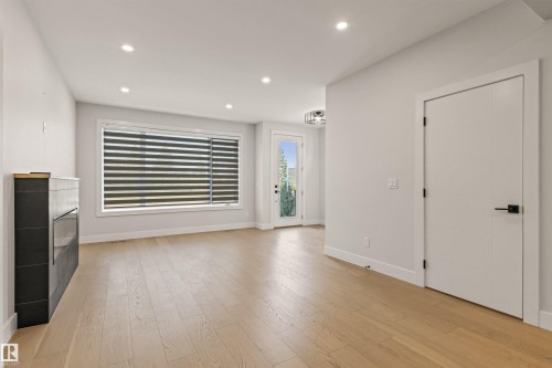 2 8343 Saskatchewan Drive, Edmonton, AB - Indoor Photo Showing Other Room