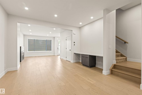 2 8343 Saskatchewan Drive, Edmonton, AB - Indoor Photo Showing Other Room