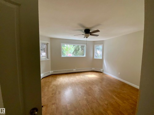 34 9914 80 Avenue, Edmonton, AB - Indoor Photo Showing Other Room