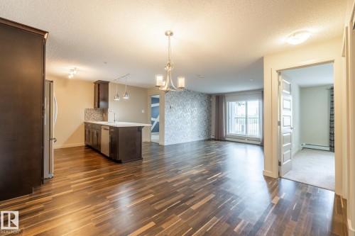 116 4008 Savaryn Drive, Edmonton, AB - Indoor Photo Showing Kitchen