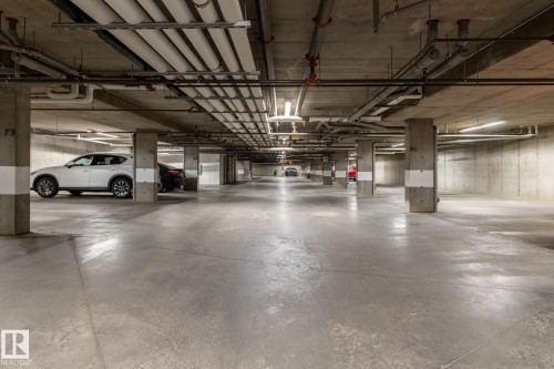 116 4008 Savaryn Drive, Edmonton, AB - Indoor Photo Showing Garage