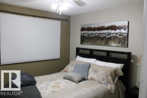 13304 70 Street, Edmonton, AB - Indoor Photo Showing Bedroom