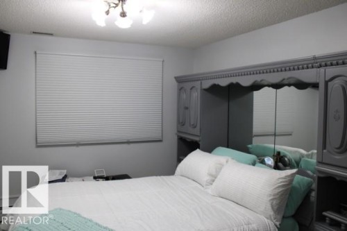 13304 70 Street, Edmonton, AB - Indoor Photo Showing Bedroom