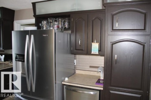 13304 70 Street, Edmonton, AB - Indoor Photo Showing Kitchen