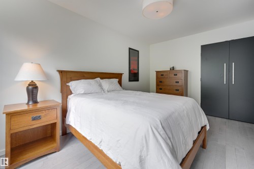 50 Sylvancroft Lane, Edmonton, AB - Indoor Photo Showing Bedroom