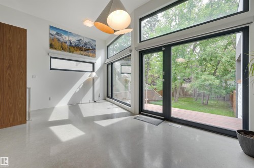 50 Sylvancroft Lane, Edmonton, AB - Indoor Photo Showing Other Room