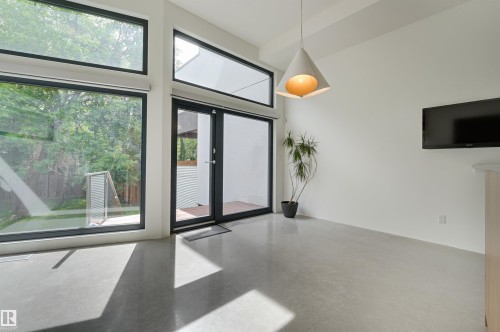 50 Sylvancroft Lane, Edmonton, AB - Indoor Photo Showing Other Room