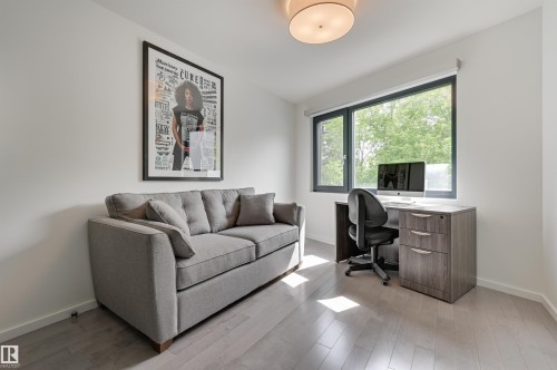 50 Sylvancroft Lane, Edmonton, AB - Indoor Photo Showing Office