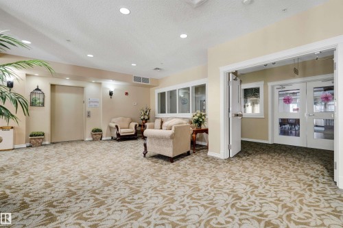 215 9820 165 Street, Edmonton, AB - Indoor