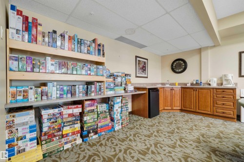 215 9820 165 Street, Edmonton, AB - Indoor