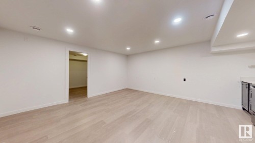 5440 1A Avenue, Edmonton, AB - Indoor