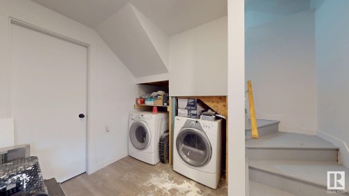 5440 1A Avenue, Edmonton, AB - Indoor Photo Showing Laundry Room