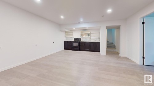 5440 1A Avenue, Edmonton, AB - Indoor