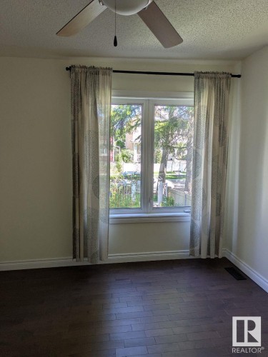 11242 95A Street, Edmonton, AB - Indoor Photo Showing Other Room