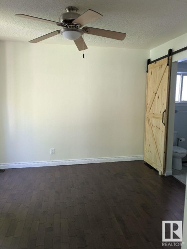 11242 95A Street, Edmonton, AB - Indoor