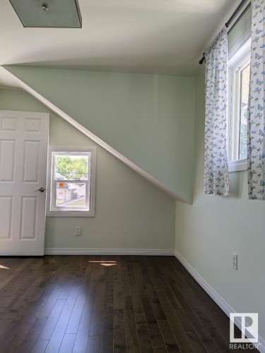 11242 95A Street, Edmonton, AB - Indoor Photo Showing Other Room