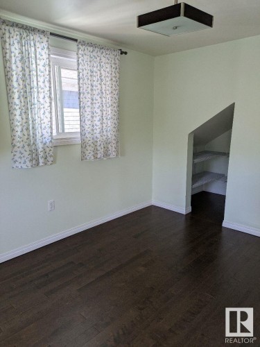 11242 95A Street, Edmonton, AB - Indoor Photo Showing Other Room